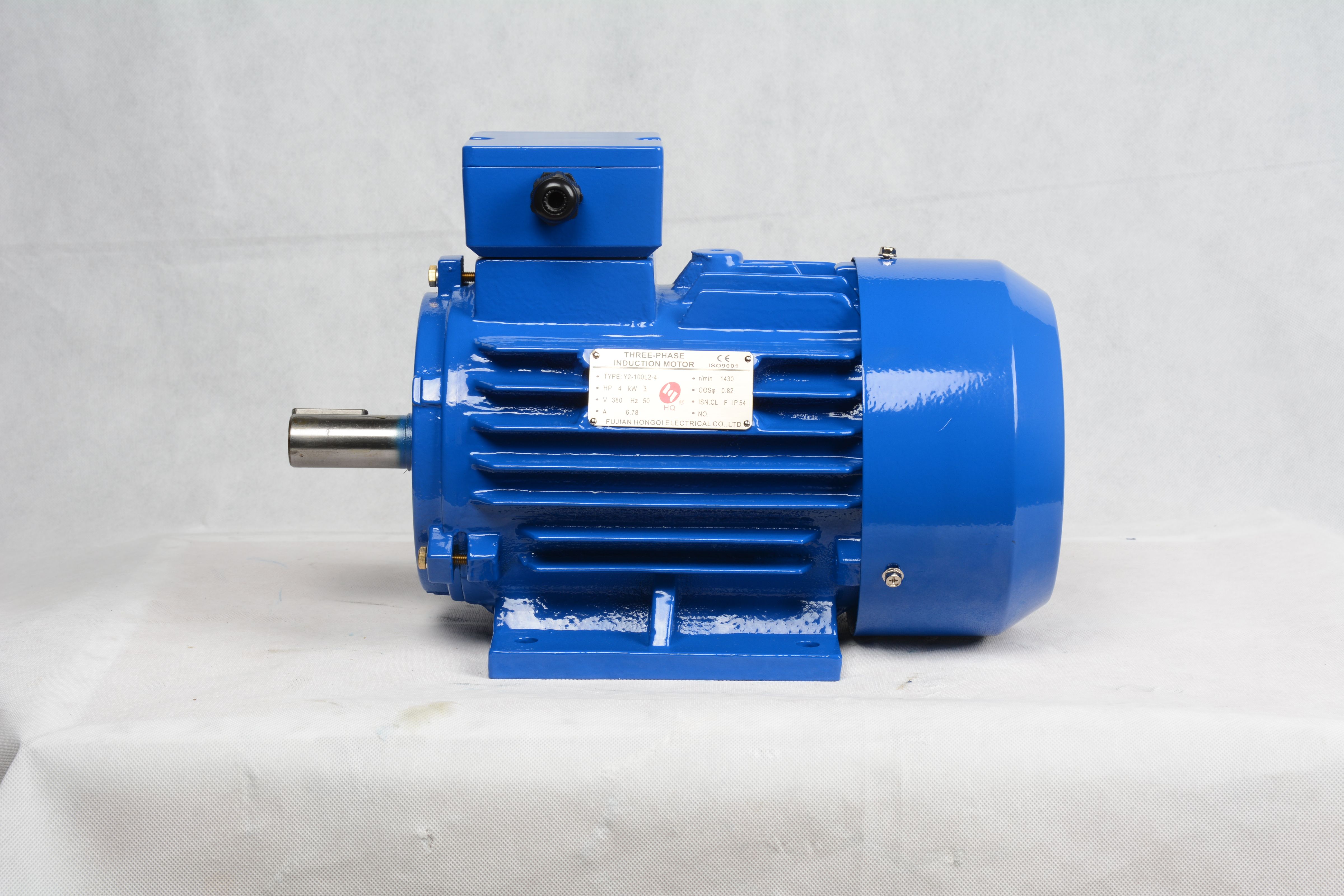 FUJIAN HONGQI MOTOTR CO.,LTD – molde de inyección 1